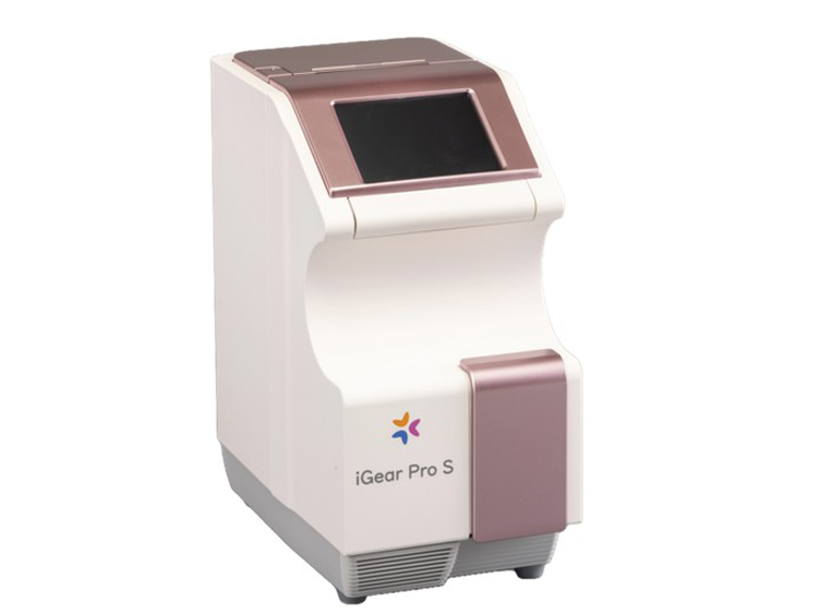 本多内科医院のHbA1c測定器